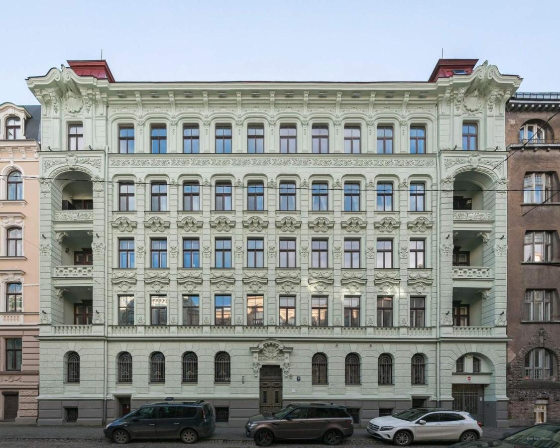 Appartement Classical Large On Alberta Street, Free Locked Parking